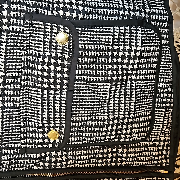 Cambridge Dry Goods Distinctively British Black & White Vest - Picture 3 of 11